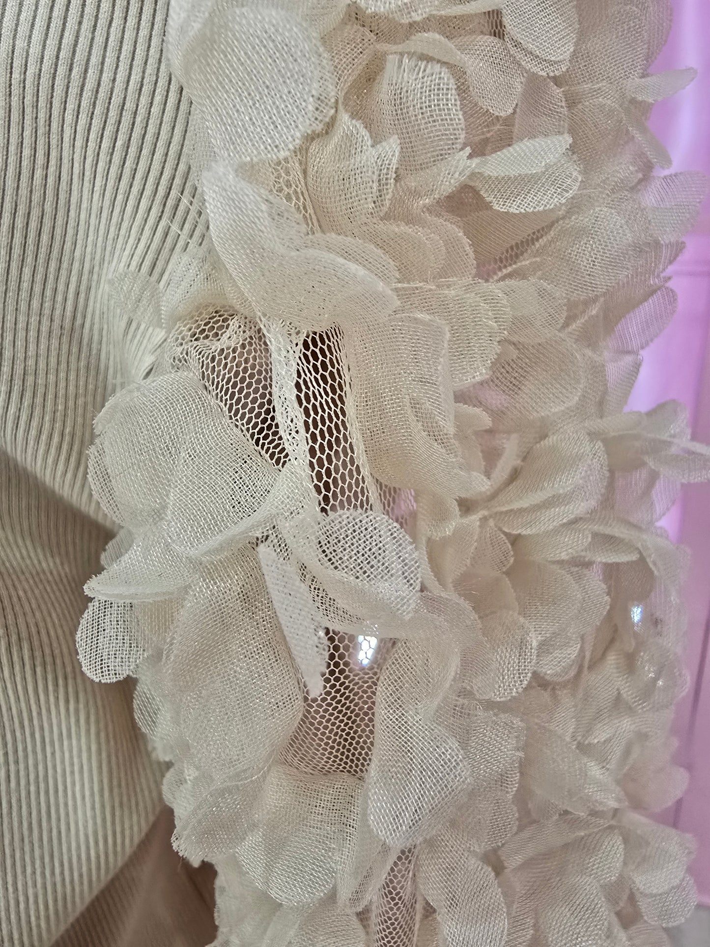 Cream Flower Top