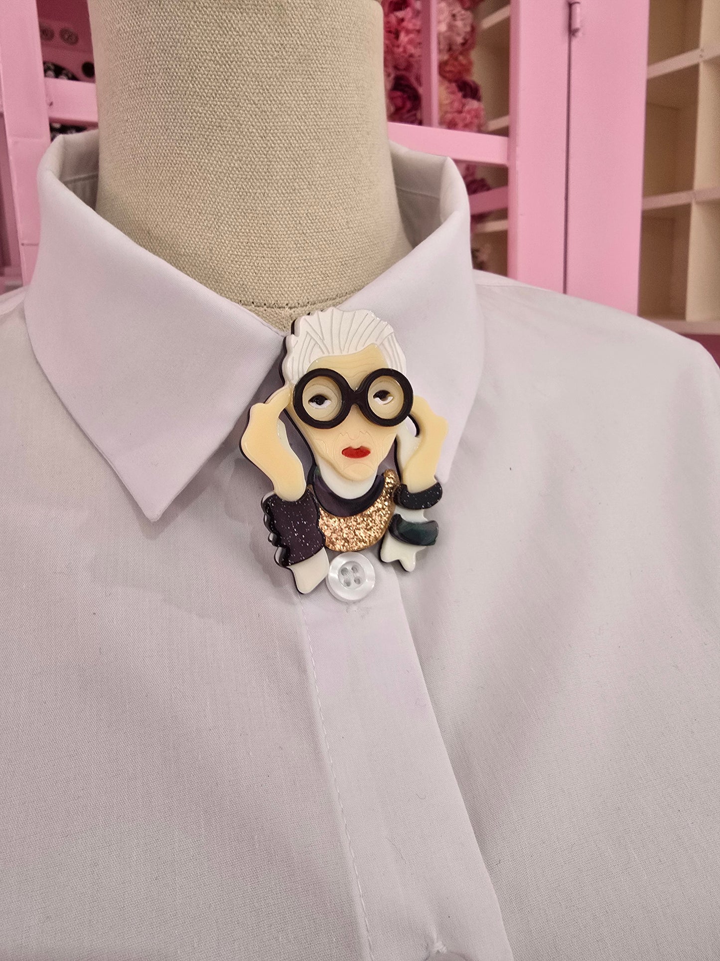 Apfel Inspo Broach