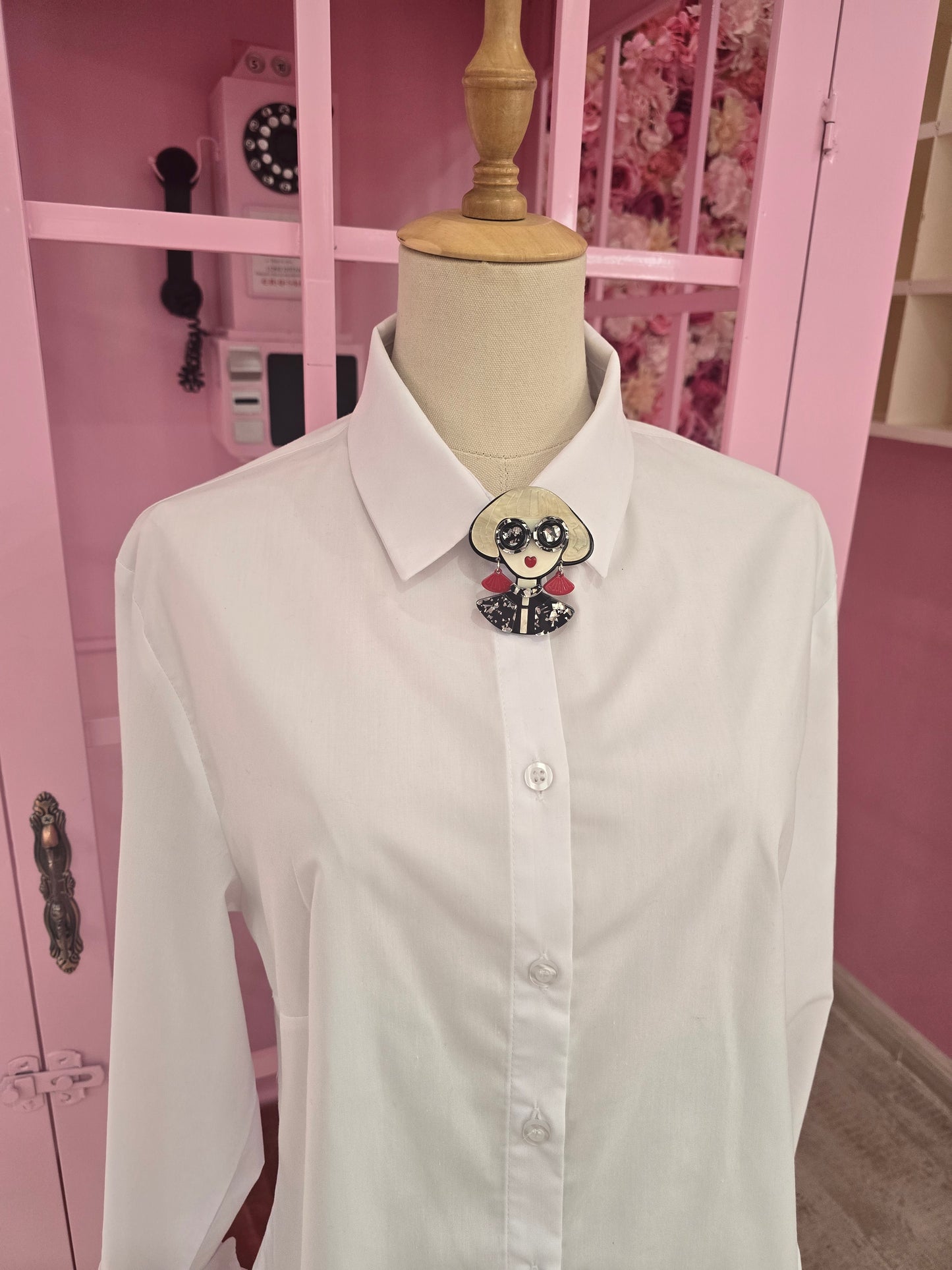 Donnatella Insp Broach