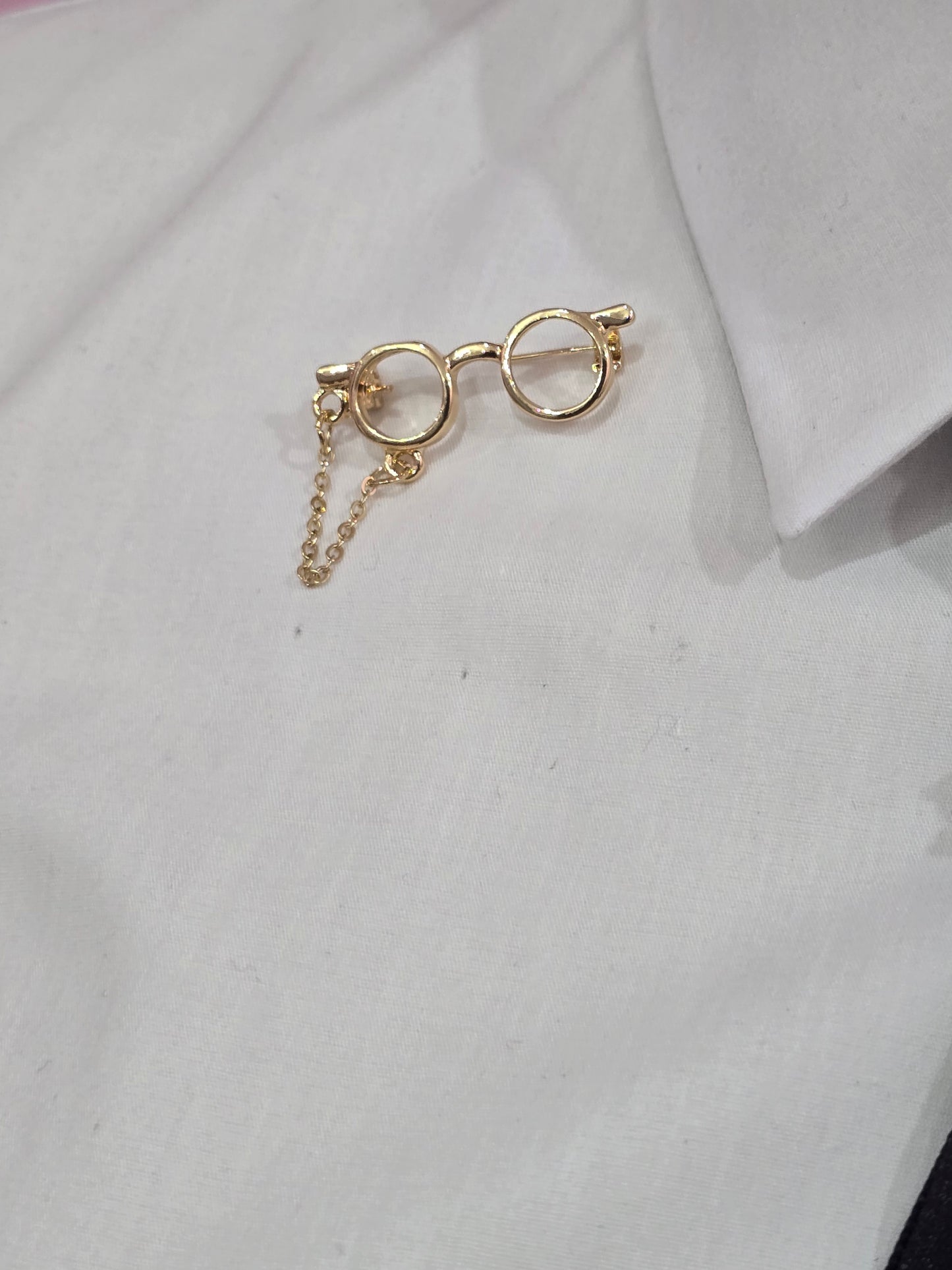 Mini Glasses Broach (Necktie not included)
