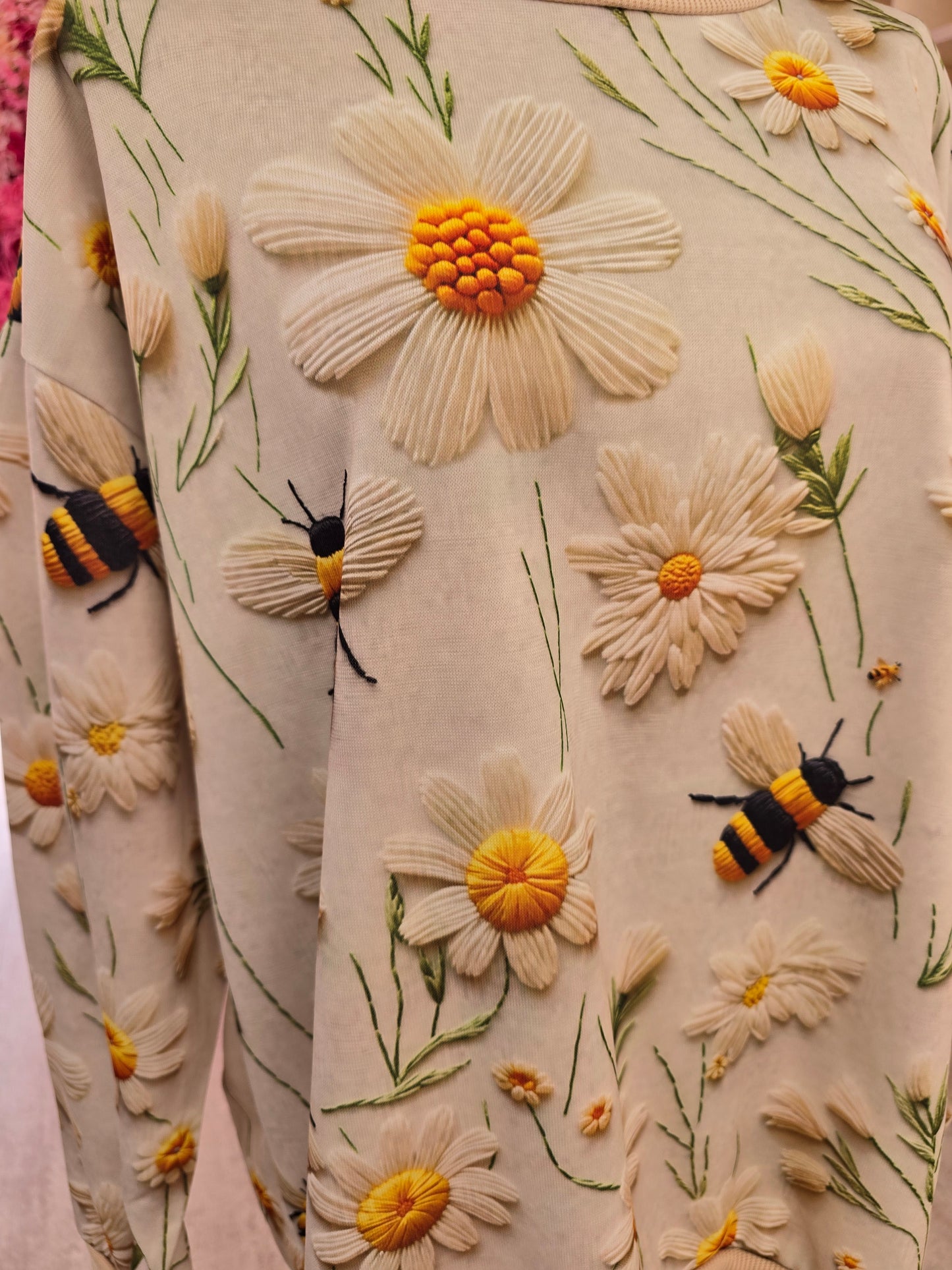 Loose Fit Thermal Top Bees
