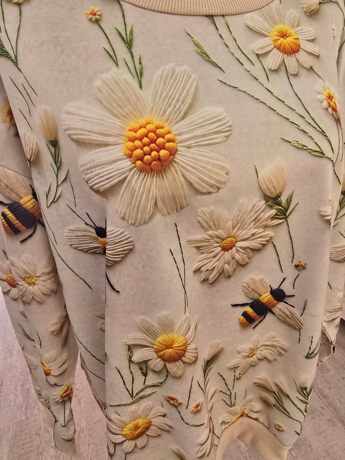 Loose Fit Thermal Top Bees