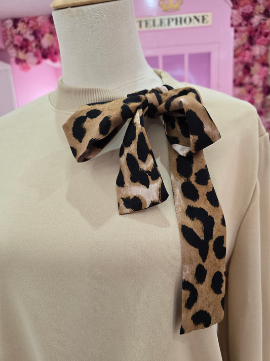 Casual Leopard Print Bow Sweater