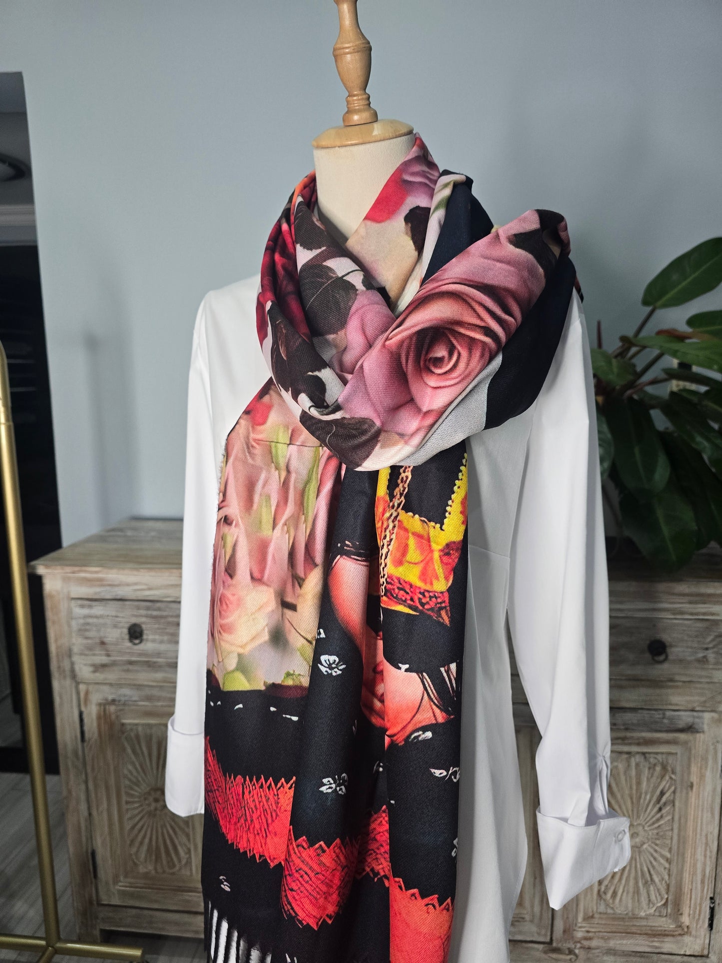 Frieda Roses Winered