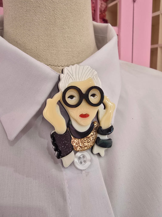 Apfel Inspo Broach